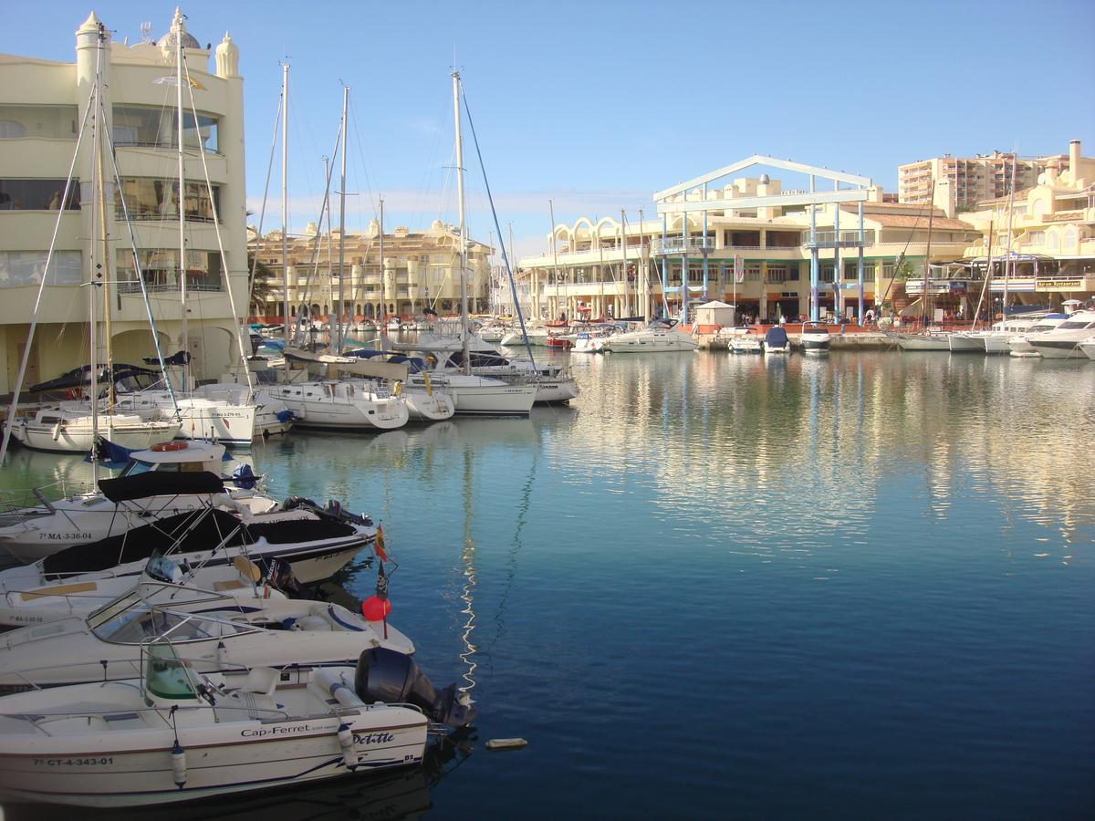 Apartamento Holidays On The Beach Torremolinos Exterior photo