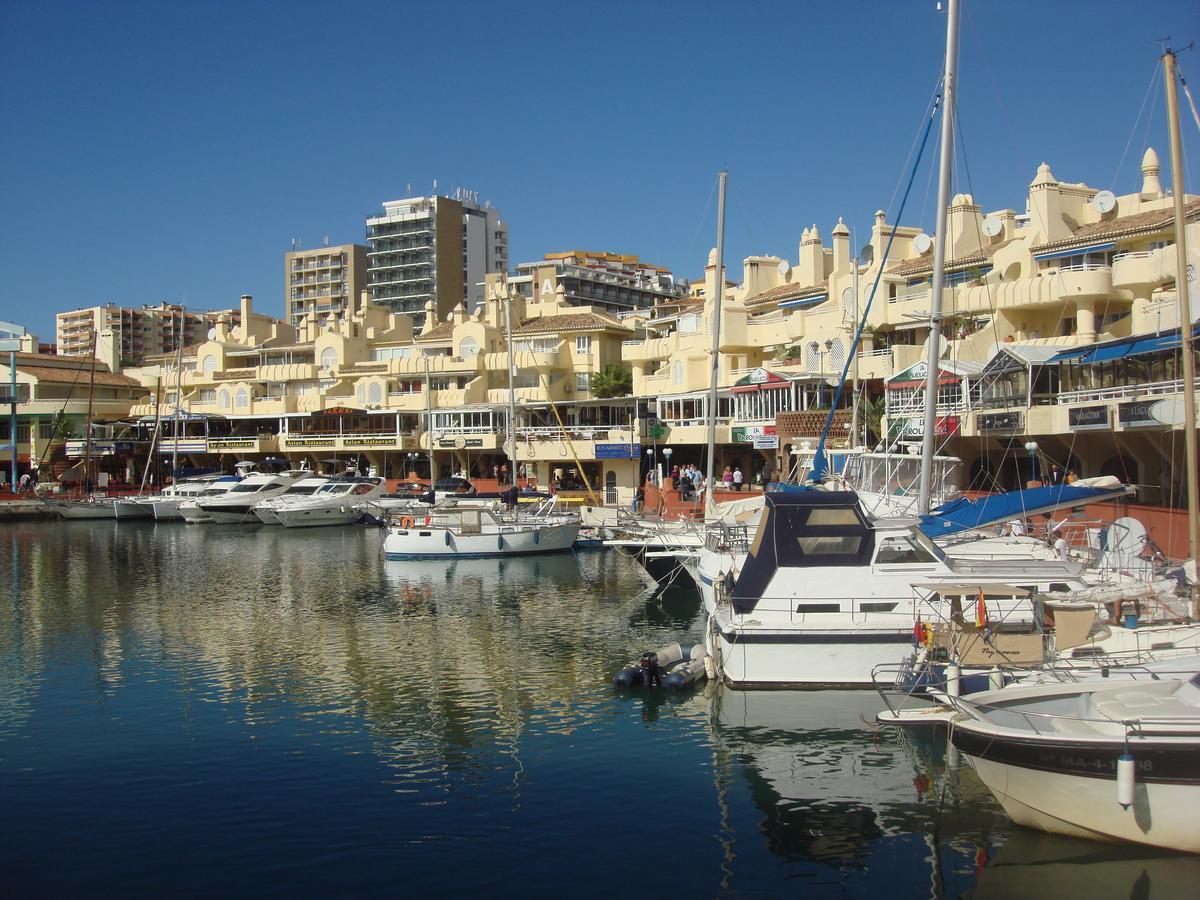 Apartamento Holidays On The Beach Torremolinos Exterior photo